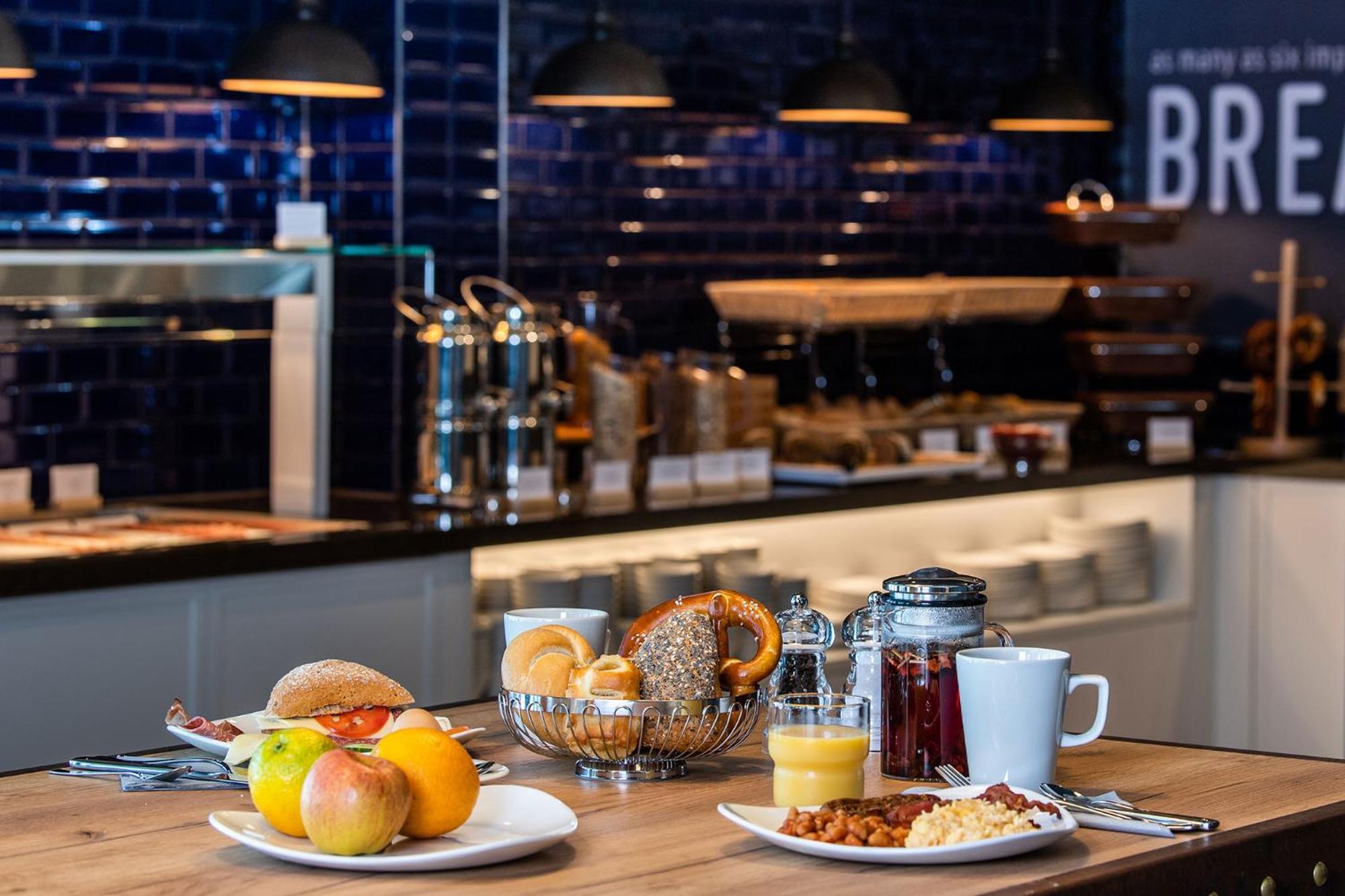 Premier Inn Berlin City Centre Bagian luar foto